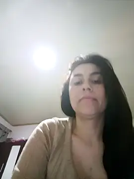 Snapshot of vanessa-titisM chatting on February 1, 7:51 am vanessa-titisM online show from February 1, 7:51 am