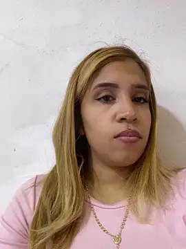 Snapshot of AngelitaSexyCam chatting on March 10, 8:36 pm AngelitaSexyCam online show from March 10, 8:36 pm