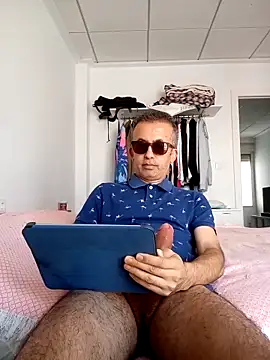EmilioTaladdro online show from May 5, 10:23 am