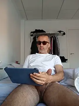 EmilioTaladdro online show from May 17, 5:16 am