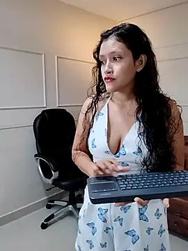 Snapshot of ArielBlossom___ chatting on September 22, 11:23 am ArielBlossom online show from September 22, 11:23 am