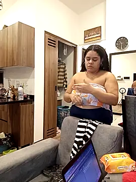 Snapshot of Anabelle_00_ chatting on October 18, 3:31 am Anabelle 00 online show from October 18, 3:31 am