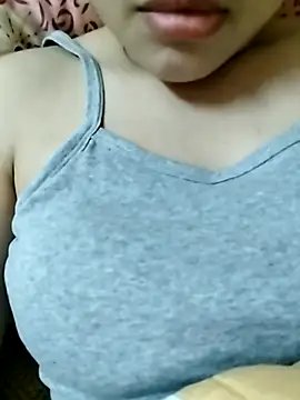 Snapshot of Ella_sex001 chatting on October 5, 6:12 am Ella sex001 online show from October 5, 6:12 am