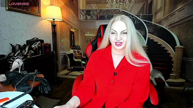 Nina Devillle online show from February 17, 11:33 pm