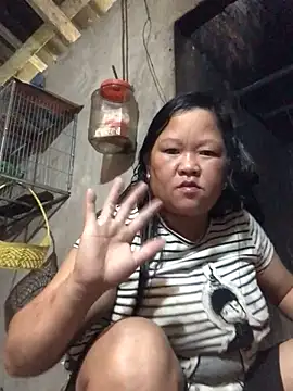 riso-00 online show from September 18, 2:35 am