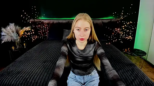 Alina Blonde online show from September 14, 12:04 pm