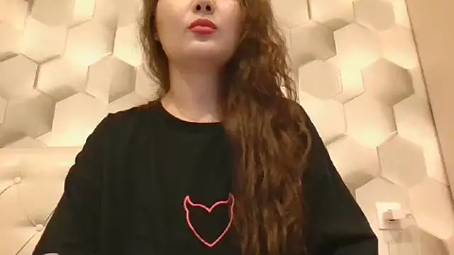 Snapshot of Calyna chatting on July 23, 9:57 pm Calyna online show from July 23, 9:57 pm