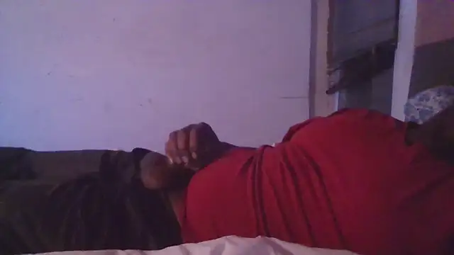 Snapshot of DemontimeLo chatting on October 22, 5:08 am DemontimeLo online show from October 22, 5:08 am