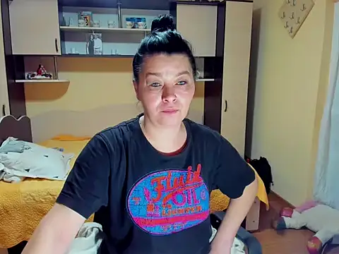 Soffy Skye online show from February 9, 5:00 am