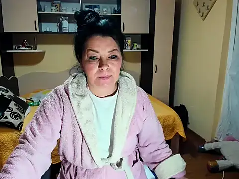 Soffy Skye online show from February 18, 5:03 am