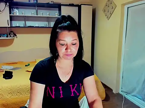 Soffy Skye online show from May 15, 5:03 am