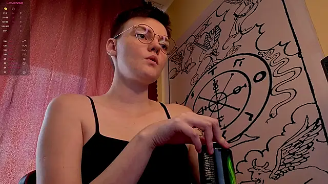 KrisNeal online show from September 26, 9:24 am