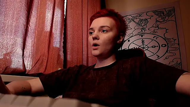 KrisNeal online show from April 24, 11:01 am