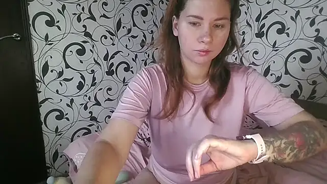 YourEmilie online show from November 10, 11:09 am