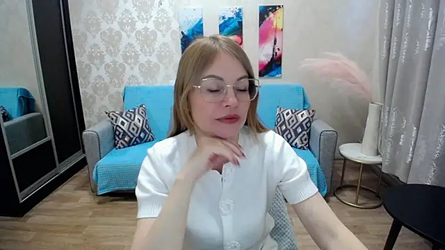 shy hot cat online show from January 10, 10:50 am