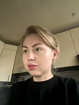 MartaLuna  online show from November 9, 7:39 am