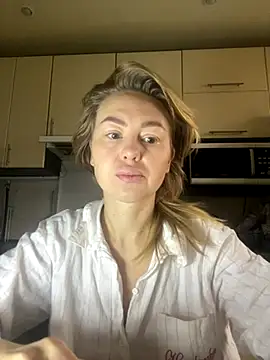 MartaLuna  online show from November 16, 7:36 am