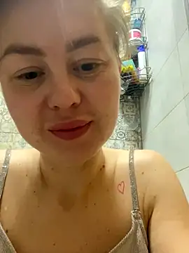 MartaLuna  online show from November 22, 9:14 pm