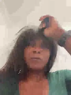 Snapshot of douceebene chatting on September 29, 8:13 pm douceebene online show from September 29, 8:13 pm