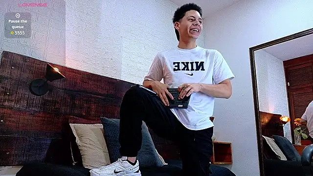 JhosuaVega online show from November 21, 4:33 am