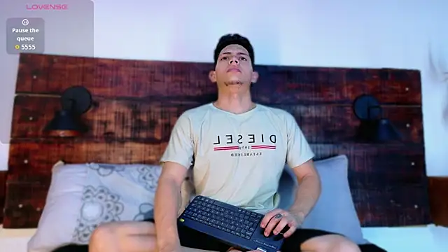 JhosuaVega online show from February 5, 2:38 am