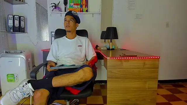 xxKamadevaxx online show from November 7, 12:49 pm