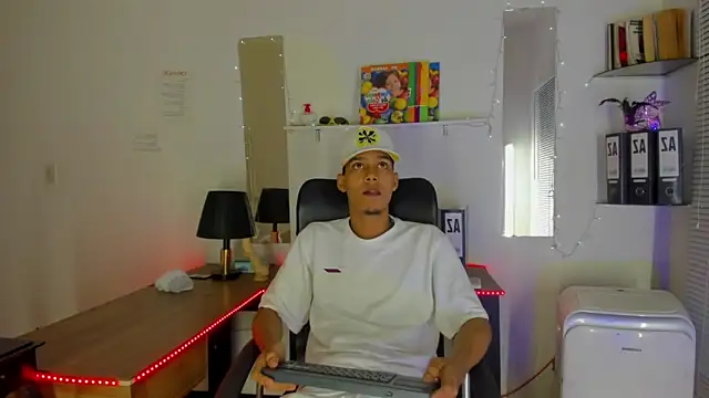 xxKamadevaxx online show from November 19, 12:49 pm