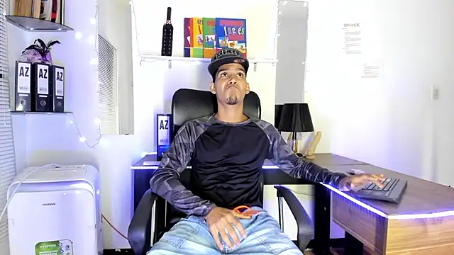 xxKamadevaxx online show from November 21, 12:37 pm