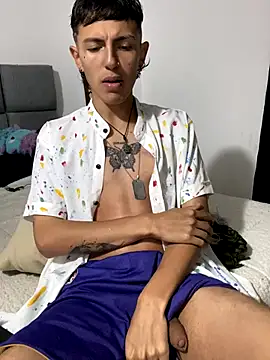 NaytonFreeman online show from September 18, 2:35 am