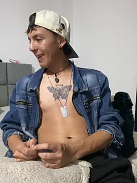 NaytonFreeman online show from October 3, 12:29 am