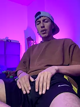 NaytonFreeman online show from November 14, 11:20 am