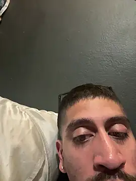 busnfatnutsLildee online show from April 6, 5:08 am