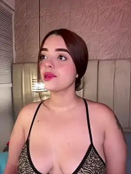 Snapshot of hannahst_ chatting on June 8, 8:31 pm hannahst online show from June 8, 8:31 pm