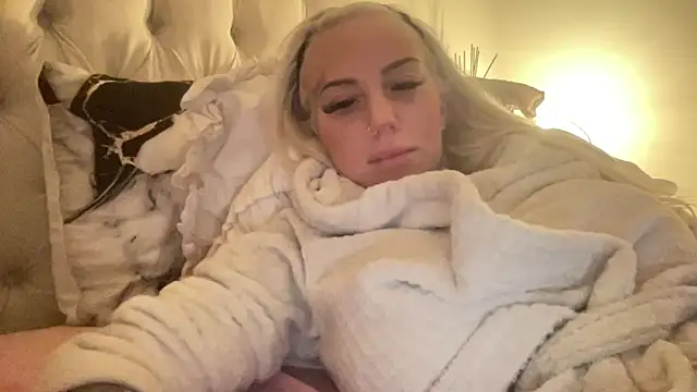 paulinaalatalo online show from March 16, 10:58 pm