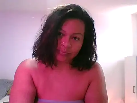 adri89-g online show from November 5, 12:49 pm