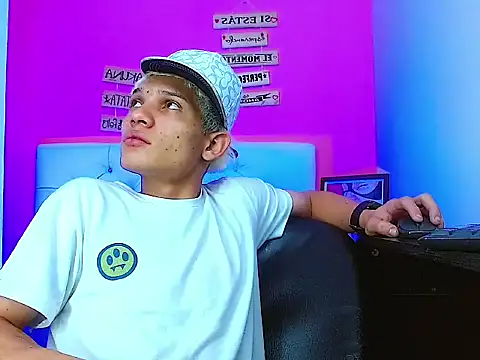 EL VENEZOLANO 22CM online show from October 29, 4:59 am