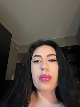 Snapshot of Andrestarr chatting on July 8, 7:07 pm Andrestarr online show from July 8, 7:07 pm