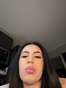Snapshot of Andrestarr chatting on July 9, 7:07 pm Andrestarr online show from July 9, 7:07 pm