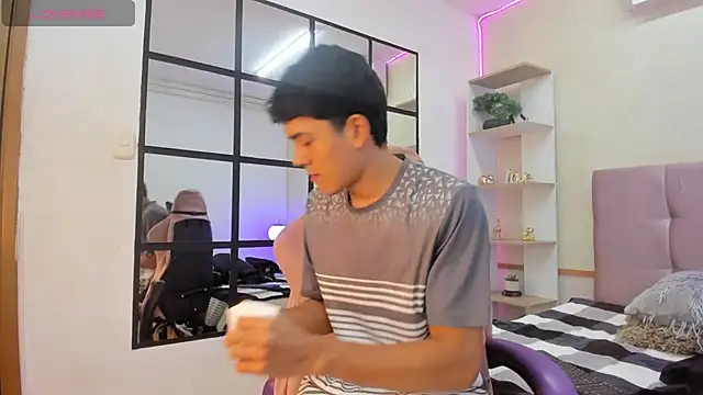 SandroVeyra online show from October 8, 3:48 am