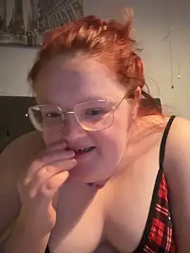 Snapshot of AmberBliss-X chatting on May 8, 10:48 pm AmberBliss-X online show from May 8, 10:48 pm