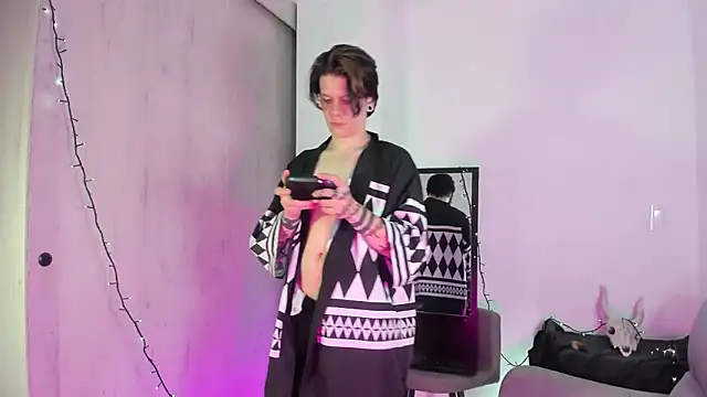 Jerry Cole online show from December 13, 10:48 pm