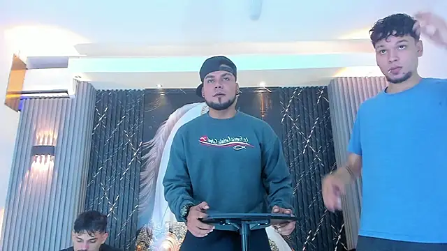 Snapshot of Iam_Steven chatting on October 12, 1:21 pm Iam Steven online show from October 12, 1:21 pm