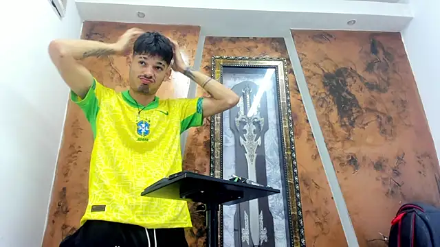 Iam Steven online show from December 15, 5:12 am