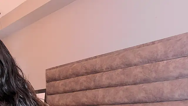 Aliciabloom online show from October 9, 12:25 pm