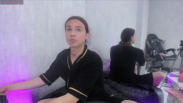 Snapshot of Almaazz chatting on October 17, 8:00 pm Almaazz online show from October 17, 8:00 pm