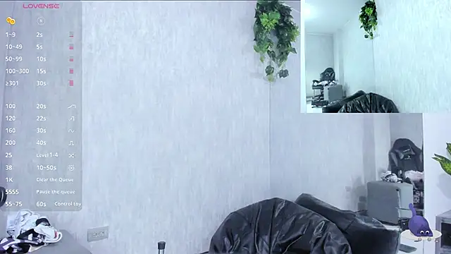 Snapshot of Almaazz chatting on October 28, 7:49 pm Almaazz online show from October 28, 7:49 pm