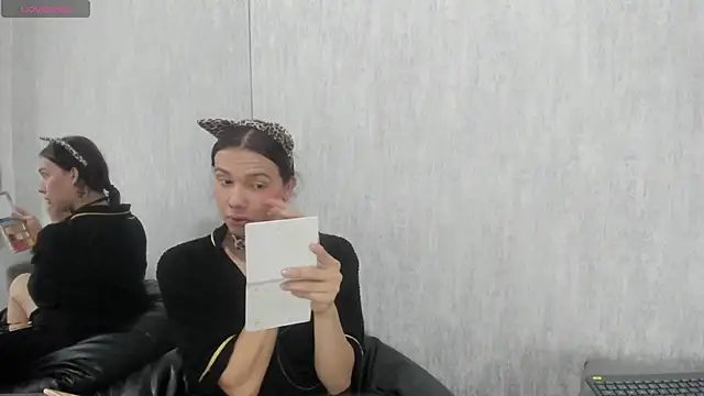 Snapshot of Almaazz chatting on October 29, 8:21 pm Almaazz online show from October 29, 8:21 pm