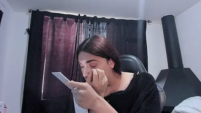 Snapshot of Almaazz chatting on November 29, 12:30 pm Almaazz online show from November 29, 12:30 pm