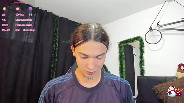 Snapshot of Almaazz chatting on January 7, 7:38 pm Almaazz online show from January 7, 7:38 pm