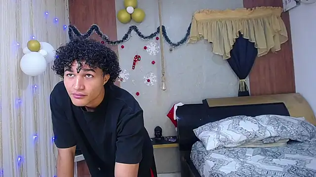 Snapshot of fire_drako_ chatting on January 6, 10:23 pm fire drako online show from January 6, 10:23 pm